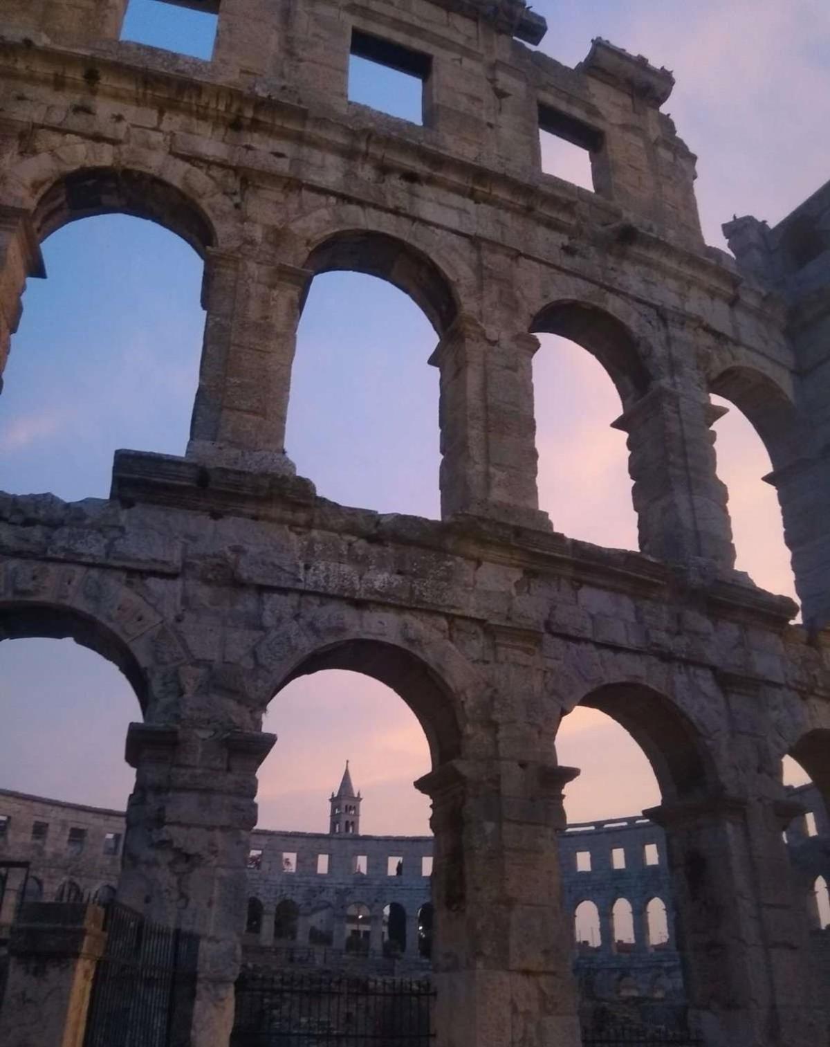 Colorita Studio Pula Eksteriør billede